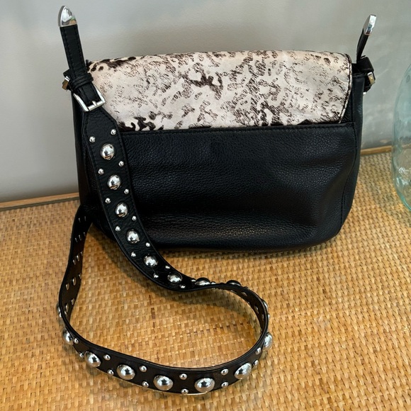 Michael Kors Hayes Large Messenger Bag/crossbody purse - Black - Picture 2 of 13